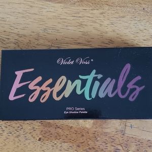 ❤Violet Voss Essentials Pro Series Palette
